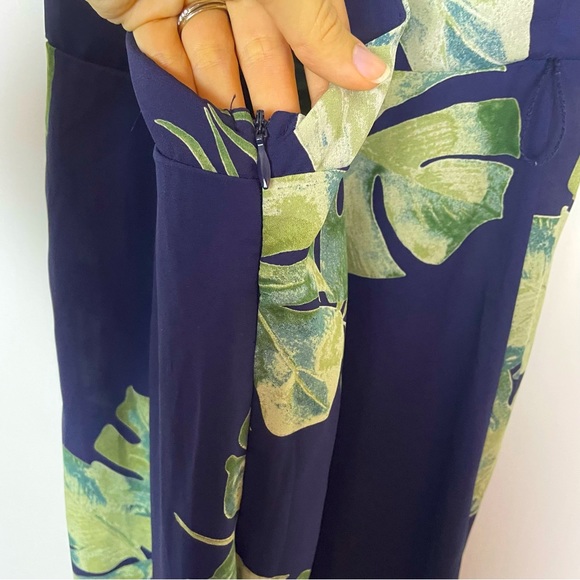 Lulu’s Womens Give Me A Tropical Leaf Printed Backless Wide Leg Jumpsuit Navy XS - Picture 10 of 13